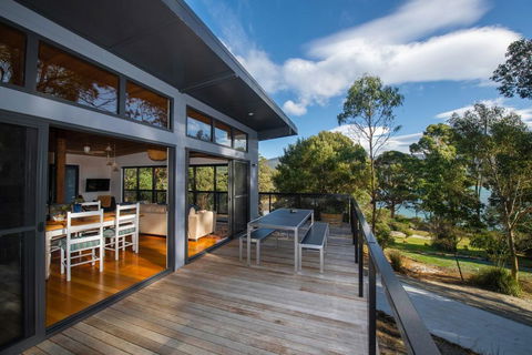 Adventure Bay Beach House - Accommodation Brisbane 0