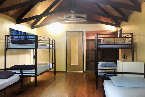 Airlie Beach Magnums - Accommodation Brisbane 1