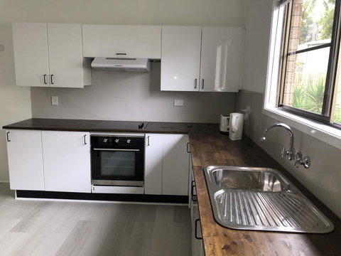 Airlie Getaway Unit 2 - Accommodation Brisbane 0