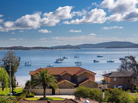 Aislinn' 3/273 Corrie Parade - Air Con, Water Views, BBQ - Accommodation Brisbane 0