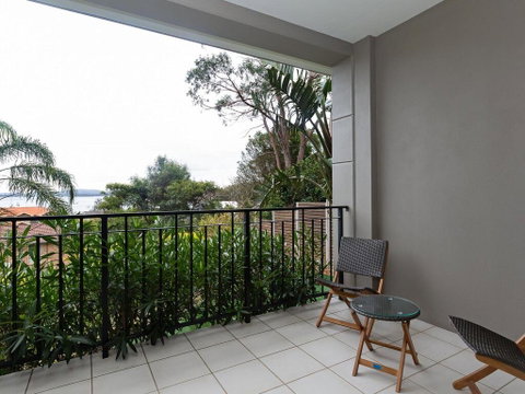 Aislinn' 3/273 Corrie Parade - Air Con, Water Views, BBQ - Accommodation Brisbane 2