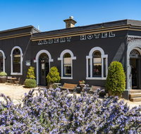 Albert Guest House and Mills Spa Suites - Accommodation Brisbane