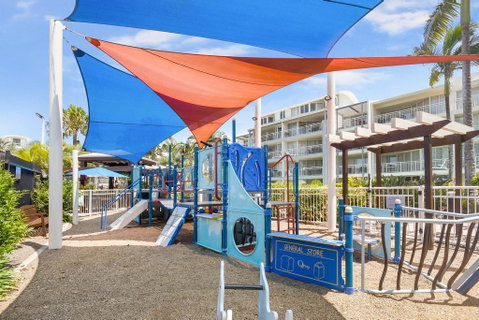 ALEXANDRA BEACH RESORT-ALEX412 - Accommodation Brisbane 1