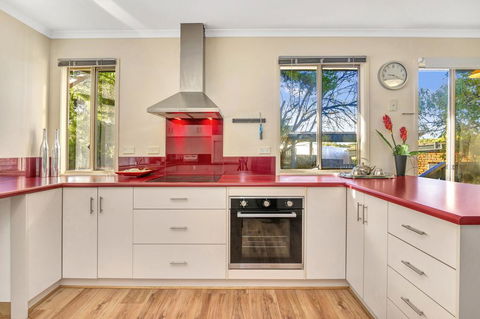 All Decked Out - Accommodation Brisbane 2