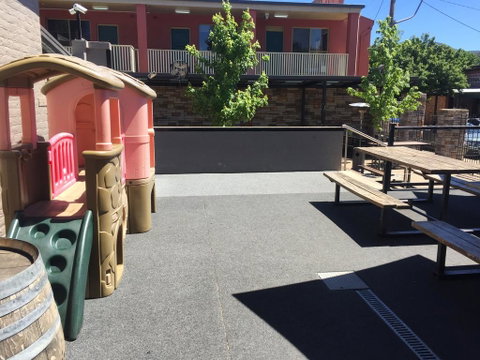 Alpine Hotel Bright - Accommodation Brisbane 2