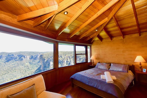 Amaroo Mountaintop Villa - Accommodation Brisbane 2