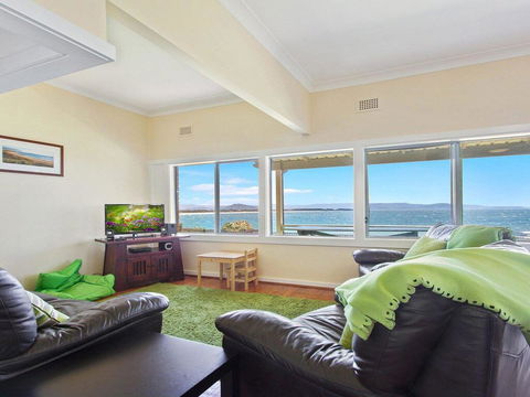 Amazing Aspects - Perched Above Tilbury Cove - Accommodation Brisbane 3