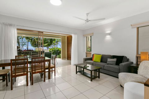 Amphora Resort Luxury Private Apts - Accommodation Brisbane 3