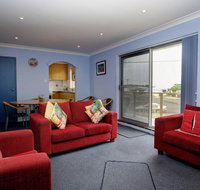 Anchorage 7 Beautifully Renovated Close to Rockpool - Accommodation Brisbane