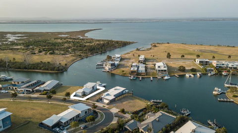Anchored - Access To The Gippsland Lakes - Accommodation Brisbane 0