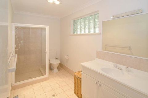 Anchors Away - Accommodation Brisbane 3