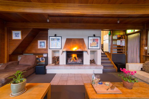 Aneeki Ski Lodge - Accommodation Brisbane 0