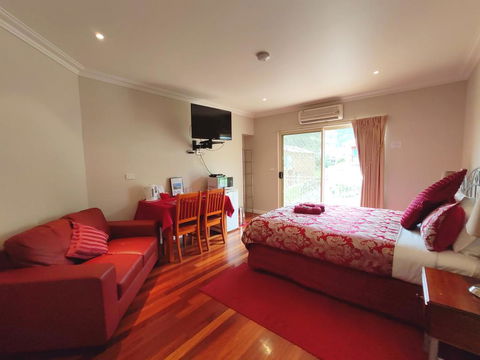 Angela's Beach Stays - Accommodation Brisbane 0