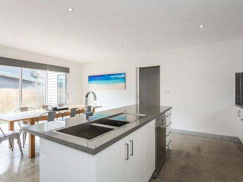 ANGLE BY THE SEA - Anglesea - Accommodation Brisbane 1