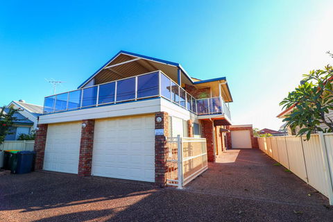 Anglers Abode - Accommodation Brisbane 0