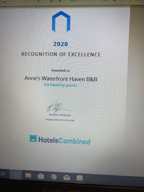 Anne's Waterfront Haven B&B - Accommodation Brisbane 1