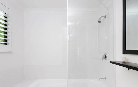 Apartment 1 - 20 Viewland Drive - Accommodation Brisbane 2