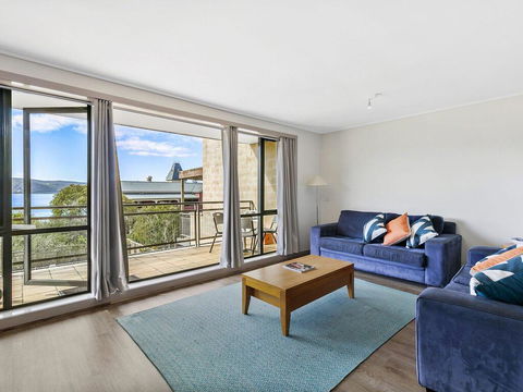 APARTMENT 29 PACIFIC APARTMENTS - Grand Escape With Ocean Views - Accommodation Brisbane 2