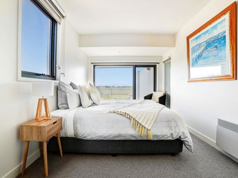 AQUA MIST PENTHOUSE - Accommodation Brisbane 3