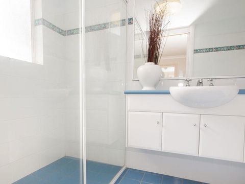 Aquarius Apartment 4 - Accommodation Brisbane 3