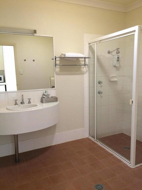 Arabella Garden Inn - Accommodation Brisbane 3