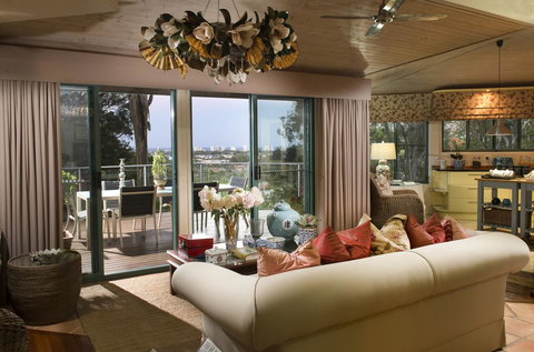 Arabella Guesthouse - Accommodation Brisbane 3