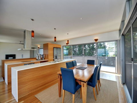 Architectural Design On The Beach - Accommodation Brisbane 3