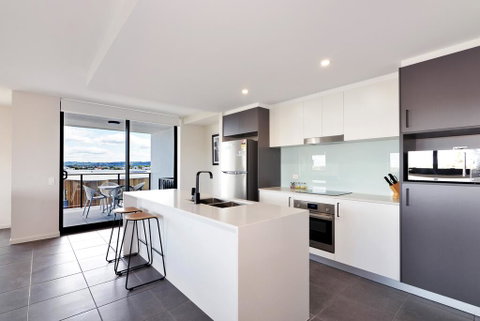 Arise Hedge - Accommodation Brisbane 2