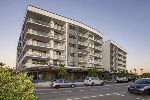 Arise Hedge - Accommodation Brisbane 0
