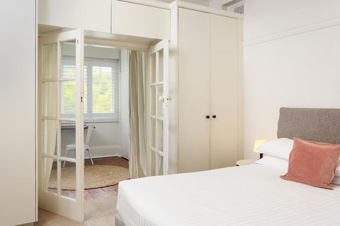 Art Deco Oasis Minutes From The City - Accommodation Brisbane 1