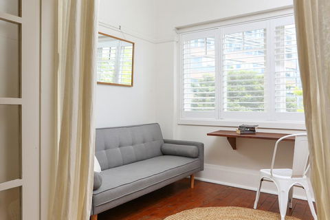 Art Deco Oasis Minutes From The City - Accommodation Brisbane 2