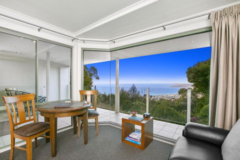 Arthurs Views - Accommodation Brisbane 2