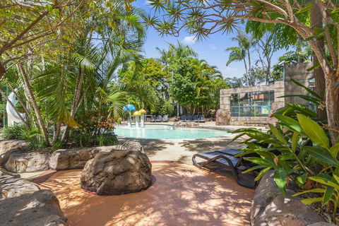 Ashmore Palms Holiday Village - Accommodation Brisbane 1