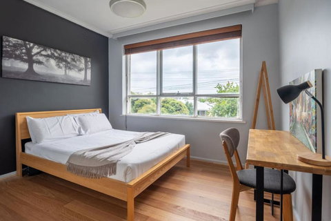 Maddox, 5min Walk To Train With Netflix And Parking - Accommodation Brisbane 1