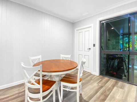 Magnetic Reef Unit 2 - Accommodation Brisbane 3