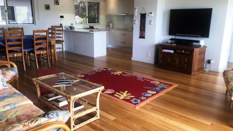 Majestic Townhouse On Moira - Accommodation Brisbane 1