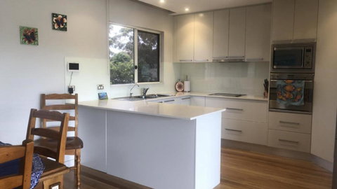 Majestic Townhouse On Moira - Accommodation Brisbane 3