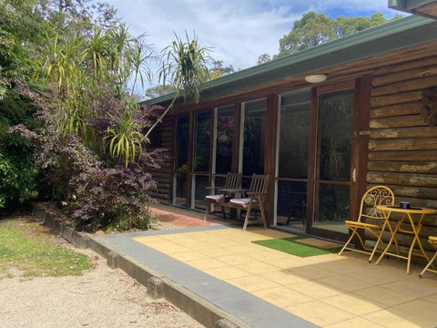 Mallacoota Log Cabins - Accommodation Brisbane 3