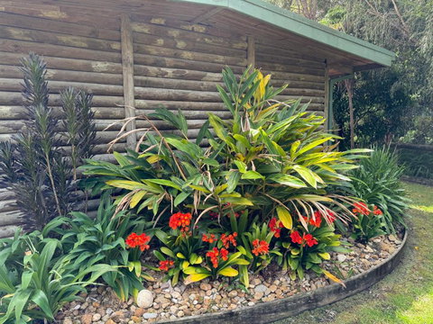 Mallacoota Log Cabins - Accommodation Brisbane 2