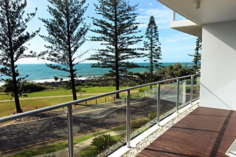 Manta Bargara - Accommodation Brisbane 0