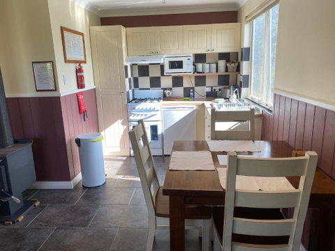 Manyat Peak Cottages Carnaby - Accommodation Brisbane 3