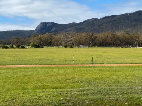 Manyat Peak Cottages Carnaby - Accommodation Brisbane 0