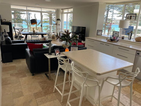 Manly Beachfront Stay - Accommodation Brisbane 1