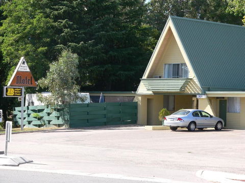 Millers Cottage Motel - Accommodation Brisbane 0