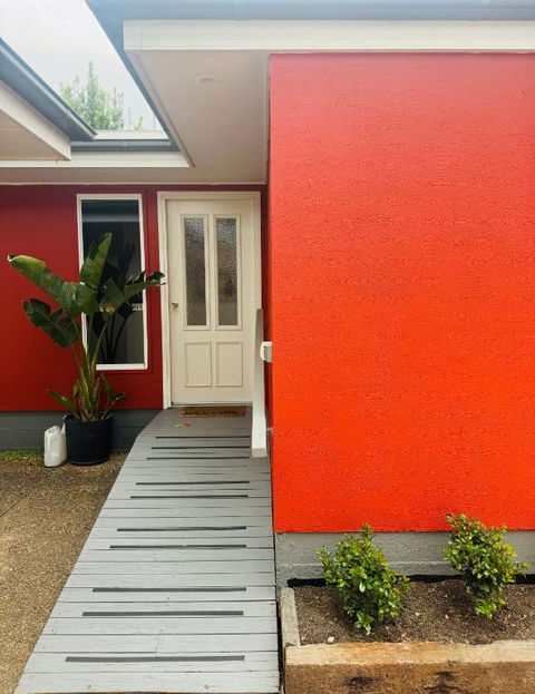 Milton Village Retreat - Secluded Comfort - Accommodation Brisbane 3