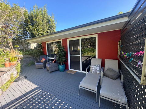 Milton Village Retreat - Secluded Comfort - Accommodation Brisbane 1