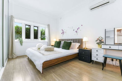 Mins To Mall Convenient 3 Beds Classic Charm Home - Accommodation Brisbane 1