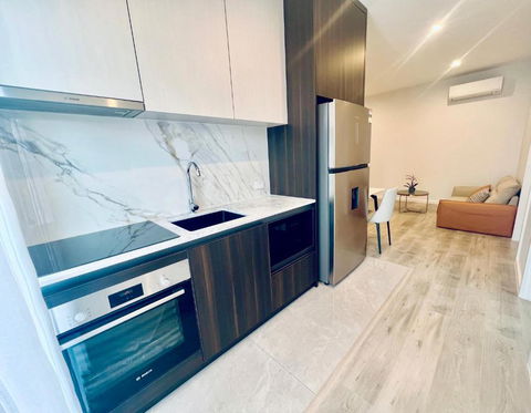 Modern Comfort In Macgregor - Accommodation Brisbane 2