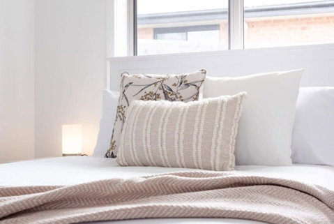 Modern Delight: Cosy Home With Parking - Accommodation Brisbane 1
