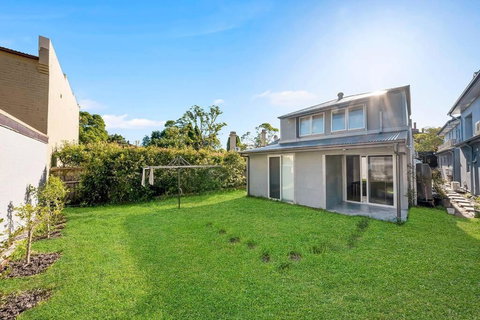 Modern Self-contained Studio At Crows Nest - Accommodation Brisbane 0